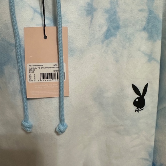 NWT PLAYBOY X MISSGUIDED TIE DYE OVERSIZED HOODIE DRESS - BLUE SIZE SMALL - Picture 2 of 5